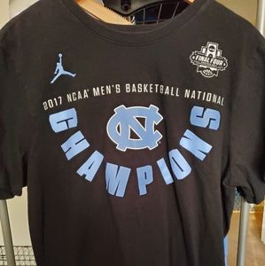 North Carolina Tar Heels shirt